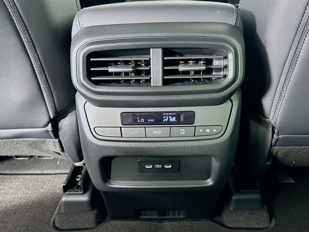 new 2025 Honda Pilot car, priced at $48,280