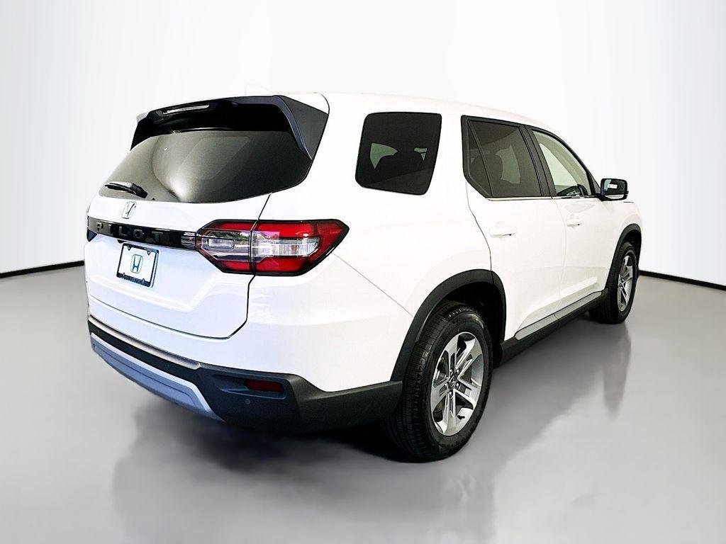 new 2025 Honda Pilot car, priced at $48,280