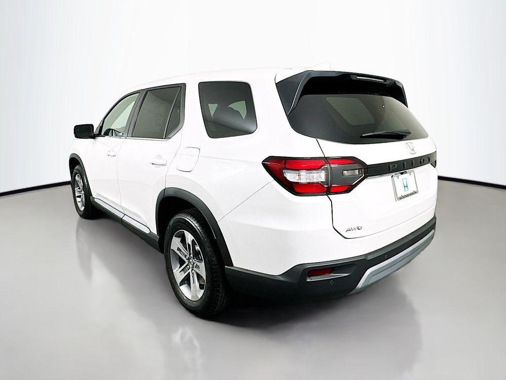 new 2025 Honda Pilot car, priced at $48,280
