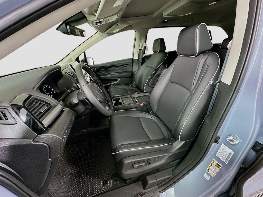 new 2026 Honda Odyssey car, priced at $50,475