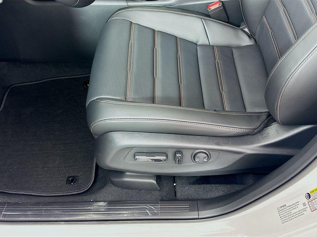 new 2026 Honda CR-V Hybrid car, priced at $40,630