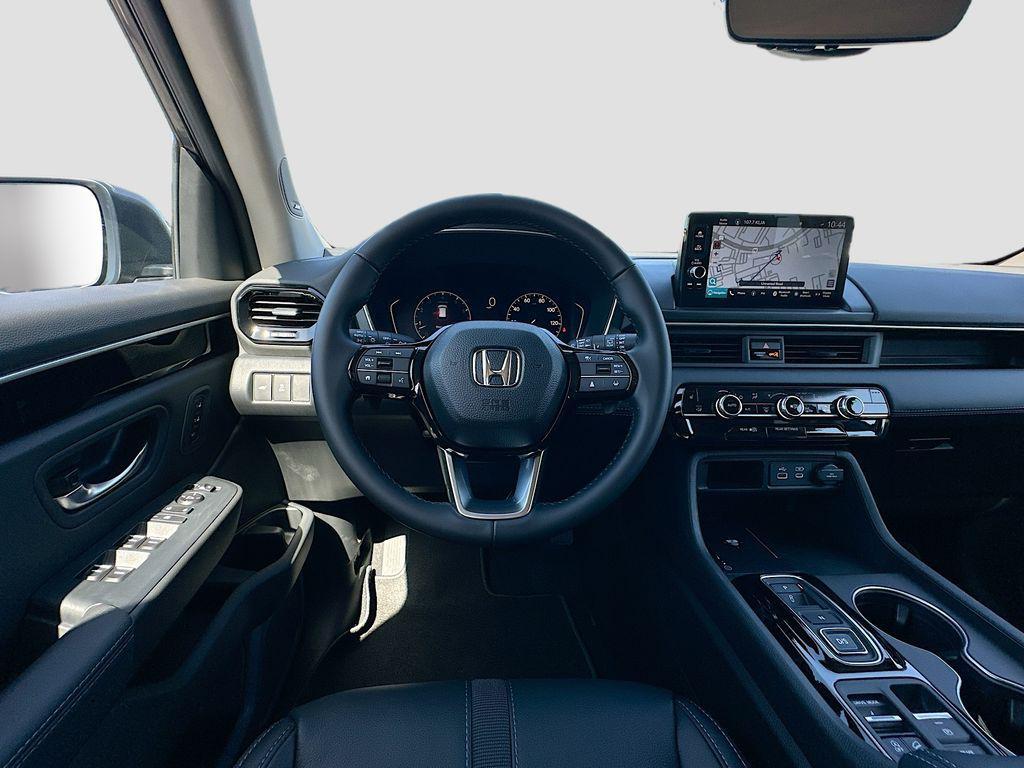 new 2025 Honda Pilot car, priced at $52,950