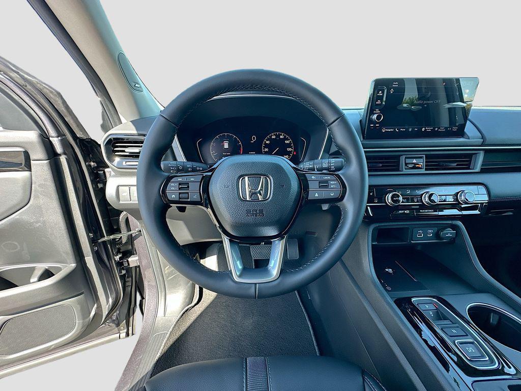 new 2025 Honda Pilot car, priced at $52,950