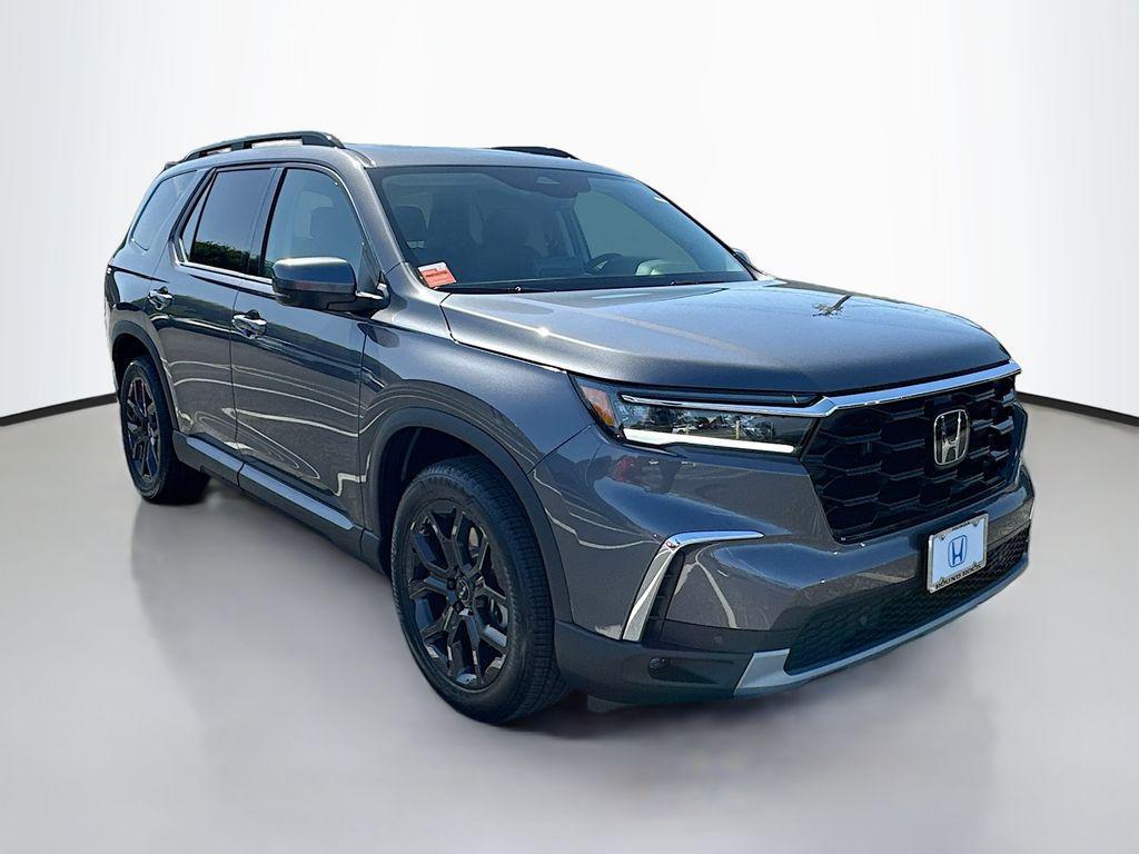 new 2025 Honda Pilot car, priced at $52,950