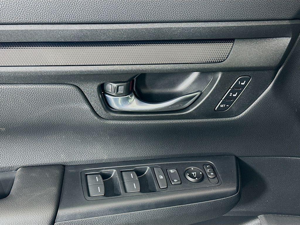 new 2026 Honda CR-V Hybrid car, priced at $40,175