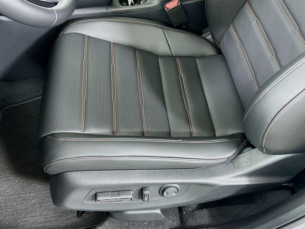 new 2026 Honda CR-V Hybrid car, priced at $40,175