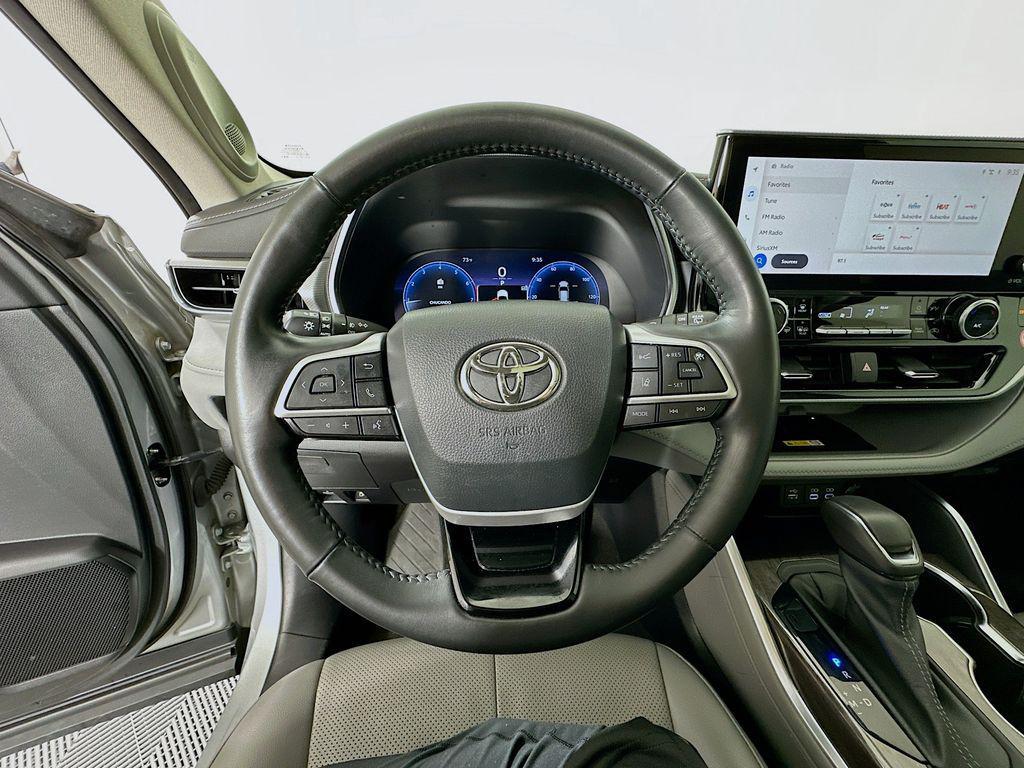 used 2023 Toyota Highlander car, priced at $39,100