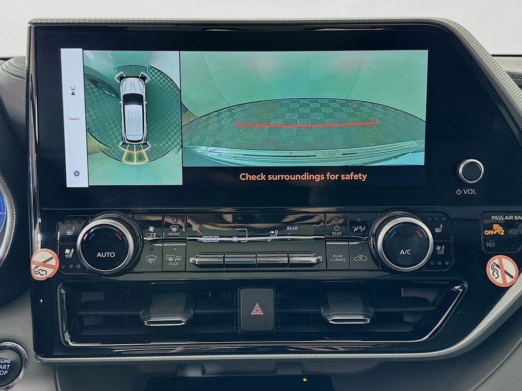 used 2023 Toyota Highlander car, priced at $39,100