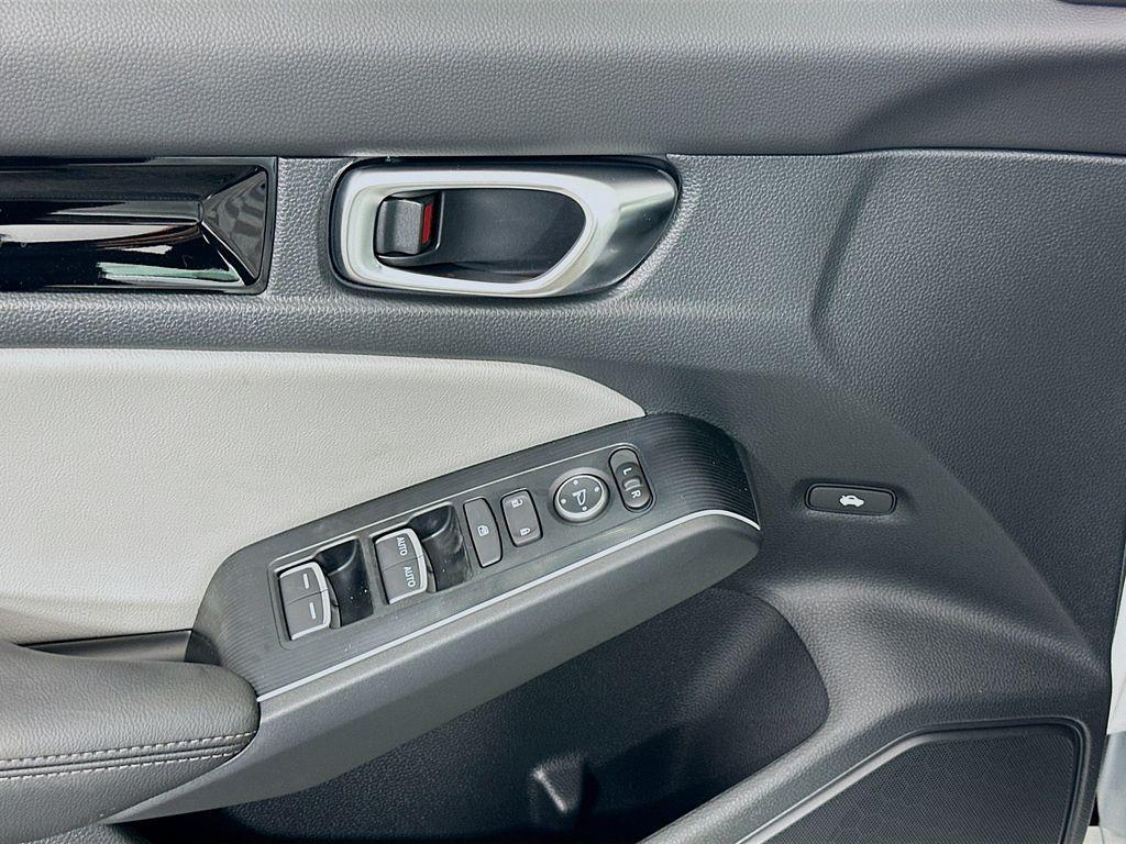 new 2026 Honda Civic Hybrid car, priced at $33,945