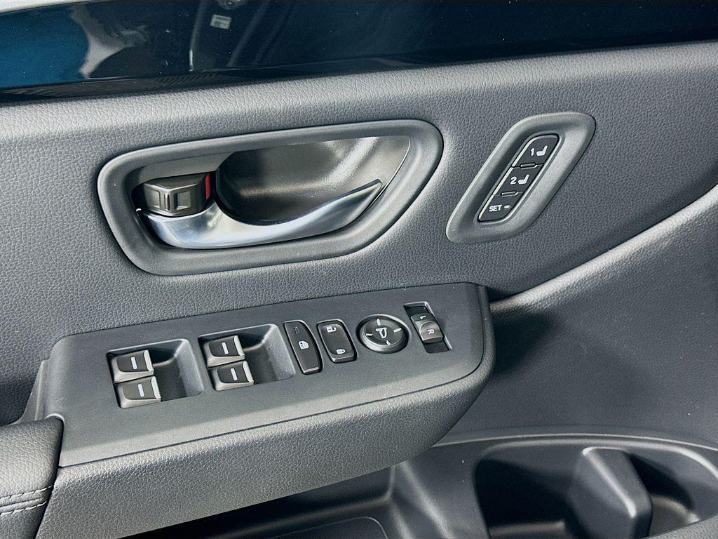 new 2025 Honda Pilot car, priced at $52,950