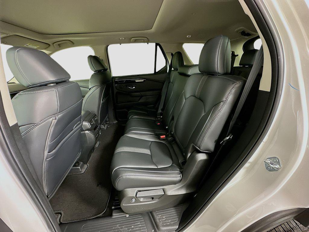 new 2025 Honda Pilot car, priced at $51,550