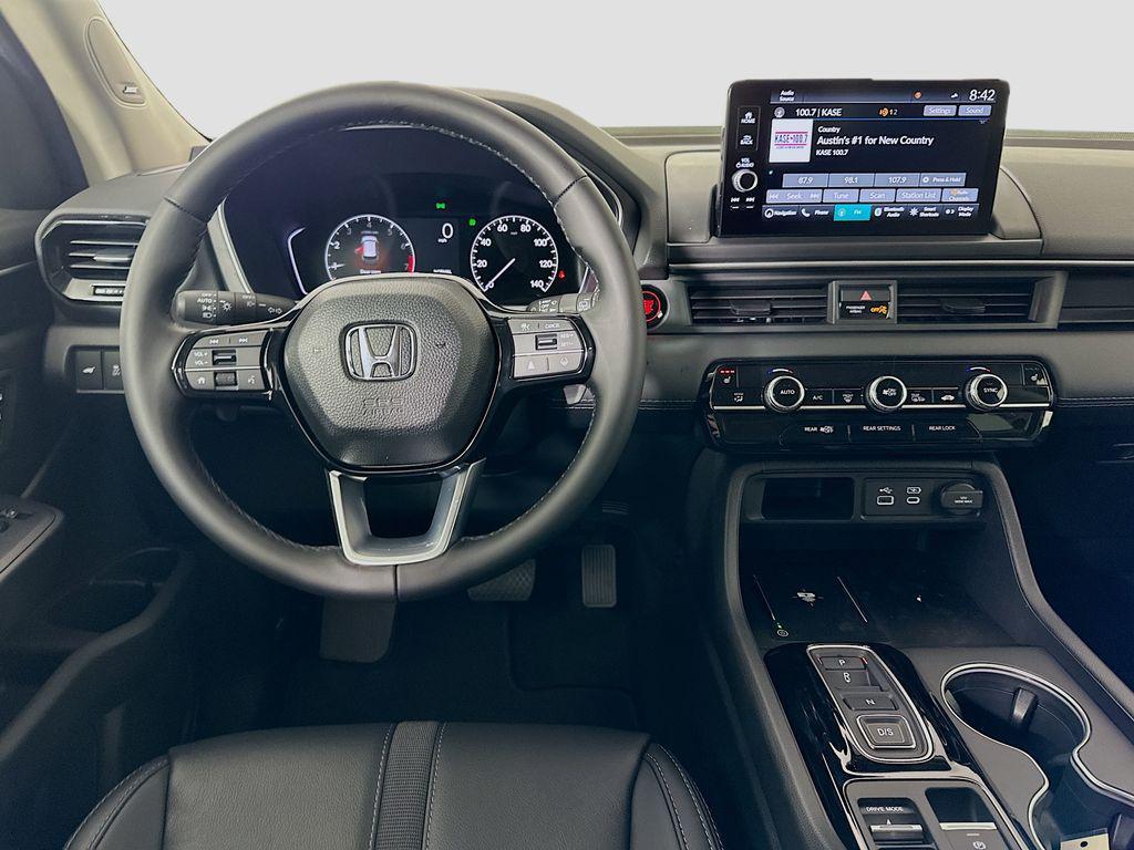 new 2025 Honda Pilot car, priced at $51,550
