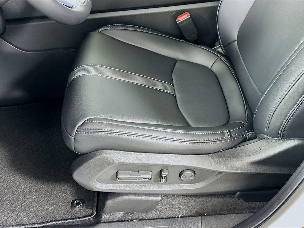 new 2025 Honda Pilot car, priced at $51,550