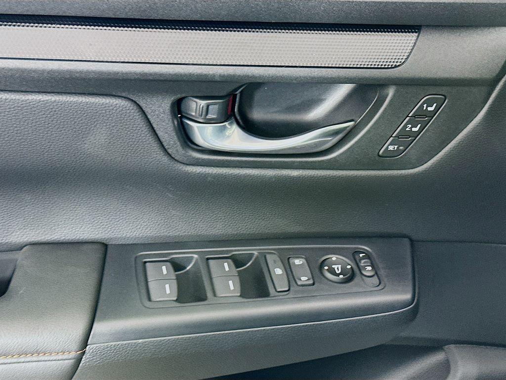 new 2026 Honda CR-V Hybrid car, priced at $40,175