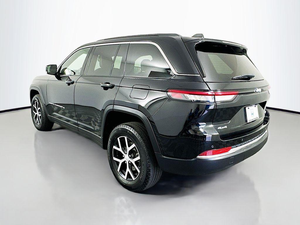 used 2024 Jeep Grand Cherokee car, priced at $27,000