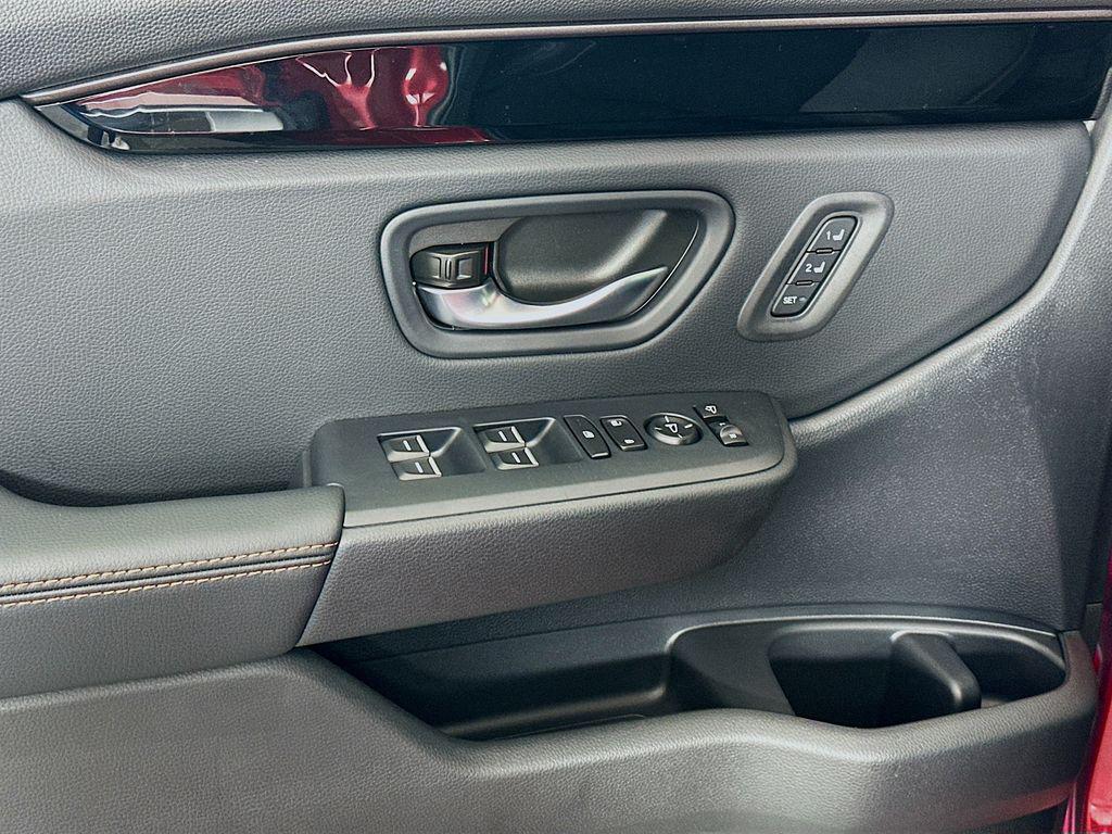 new 2025 Honda Pilot car, priced at $51,305