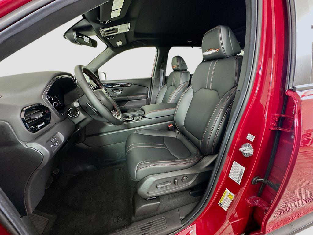 new 2025 Honda Pilot car, priced at $51,305