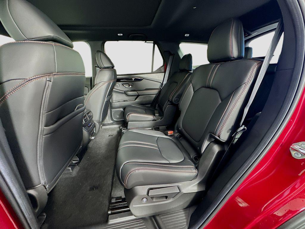 new 2025 Honda Pilot car, priced at $51,305