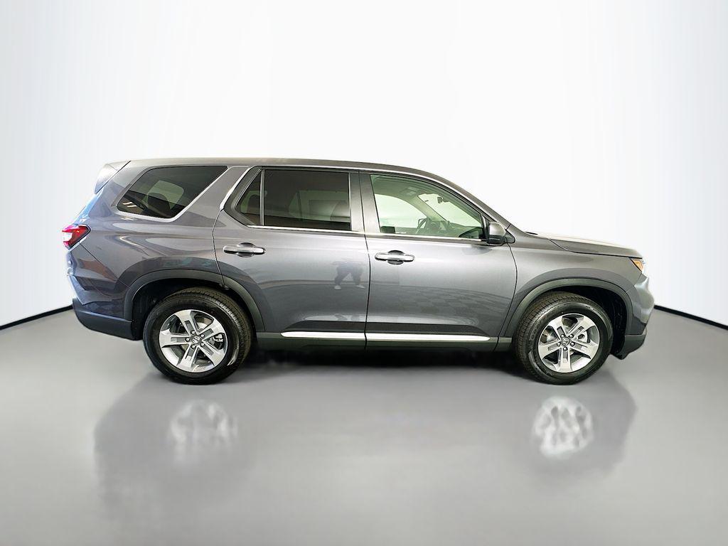 new 2025 Honda Pilot car, priced at $47,095
