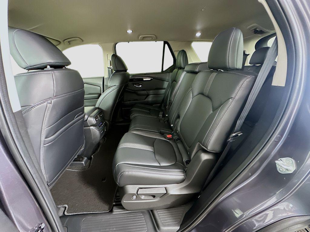 new 2025 Honda Pilot car, priced at $47,095