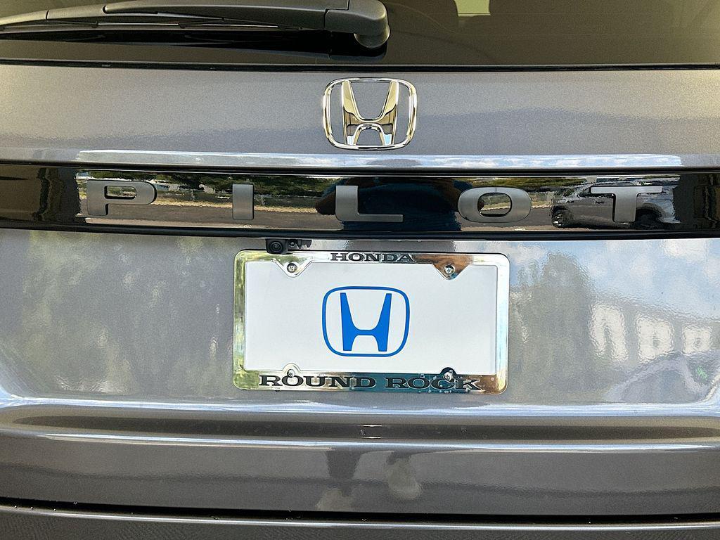 new 2025 Honda Pilot car, priced at $47,095