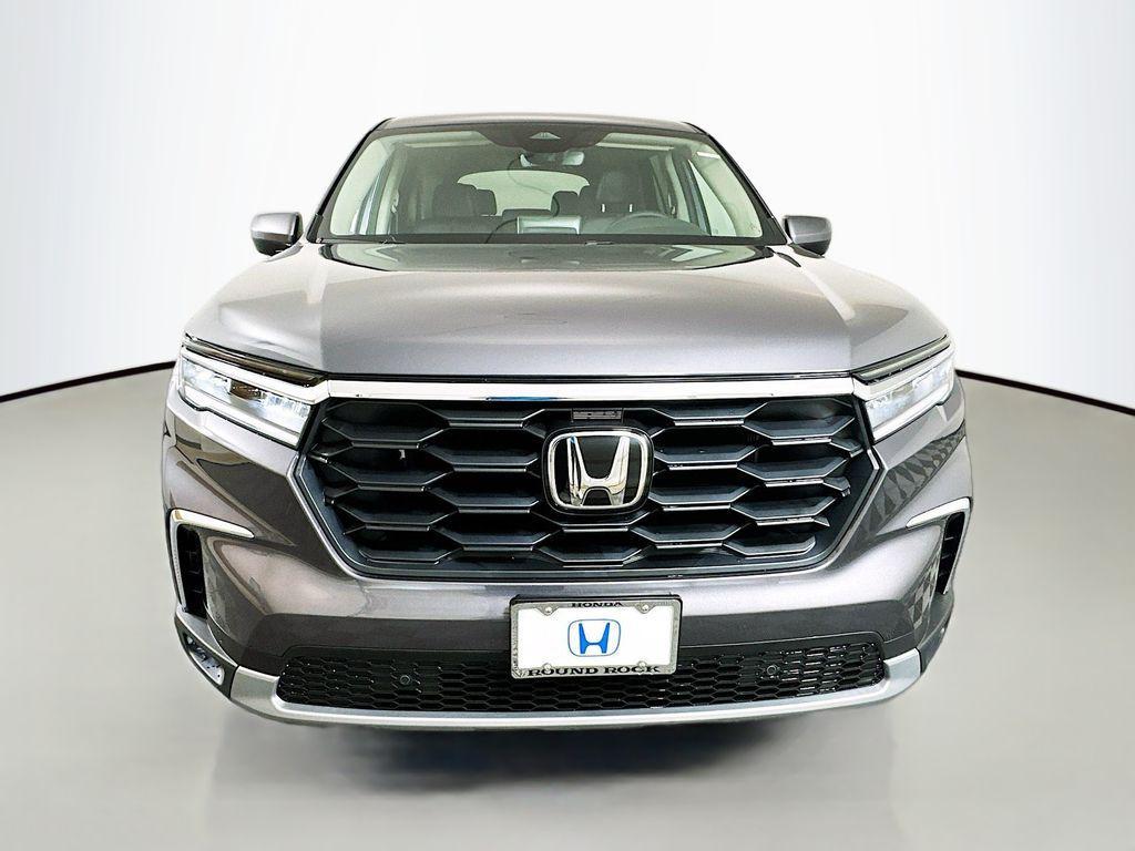 new 2025 Honda Pilot car, priced at $47,095