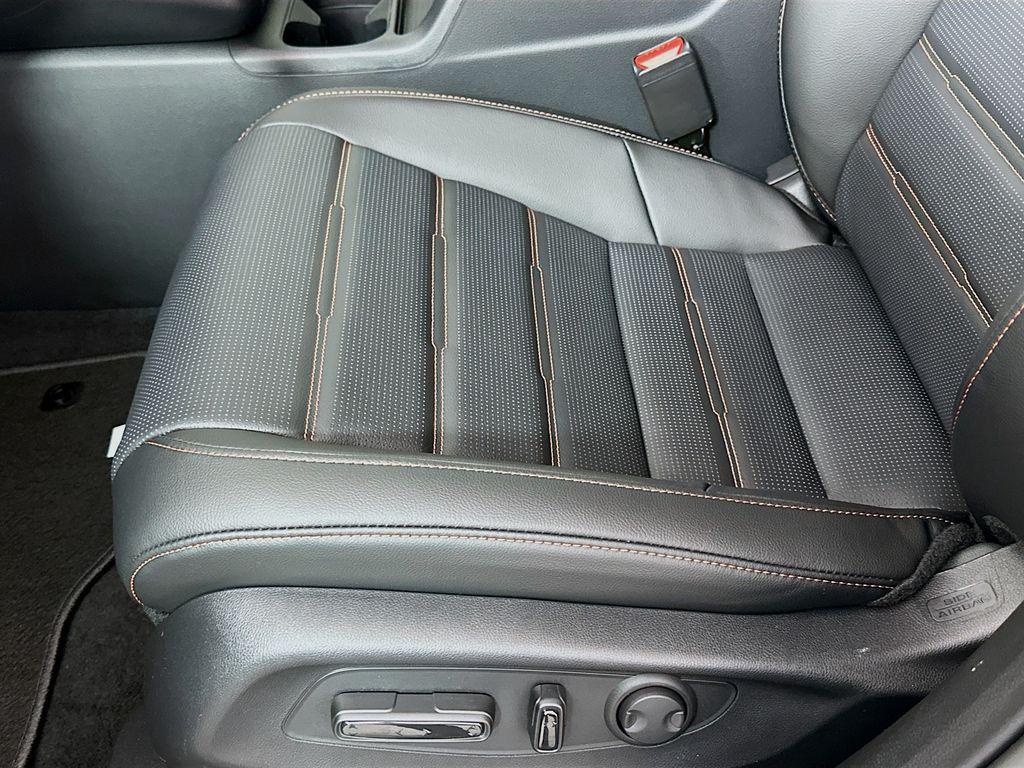 new 2026 Honda CR-V Hybrid car, priced at $40,175