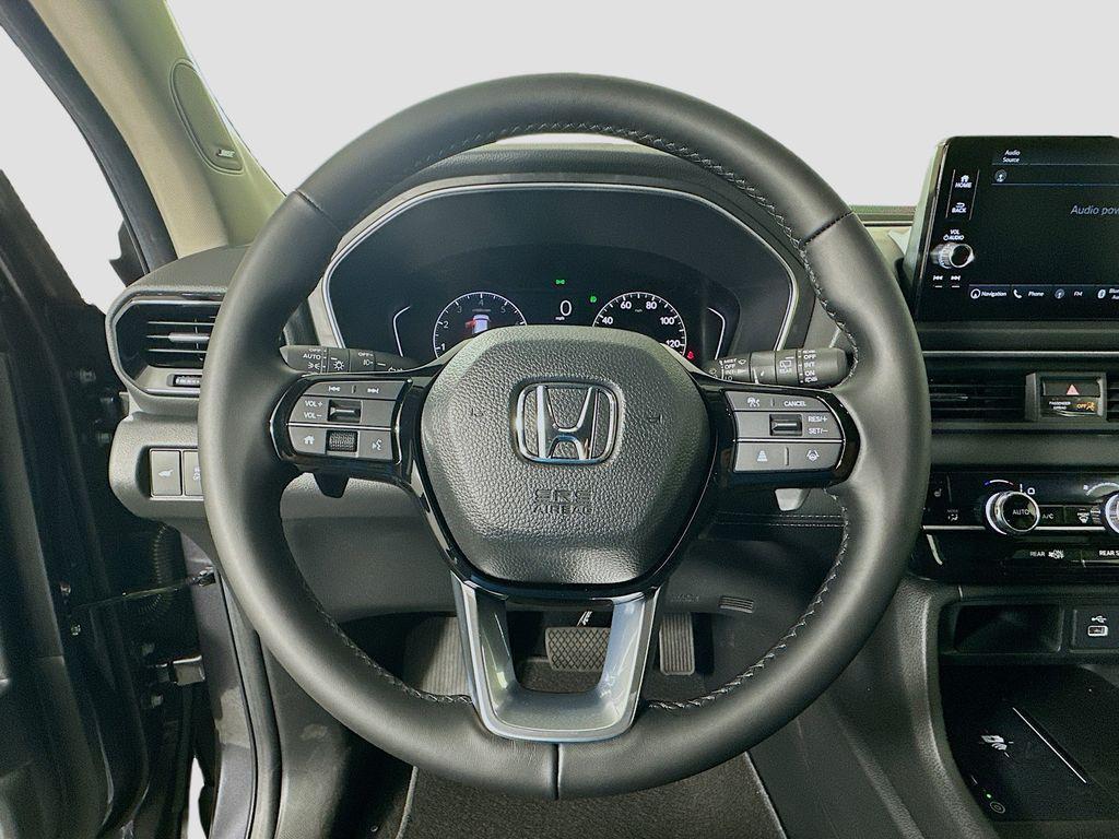 new 2025 Honda Pilot car, priced at $52,950