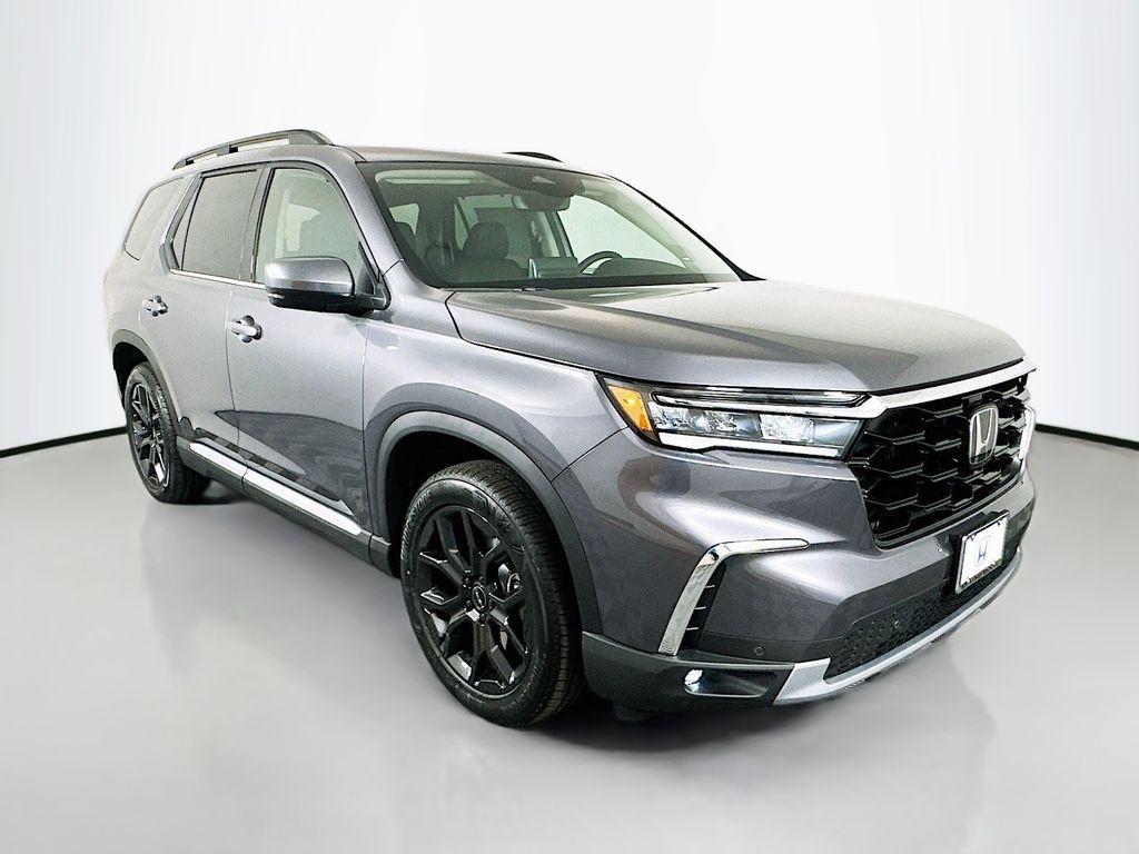 new 2025 Honda Pilot car, priced at $52,950