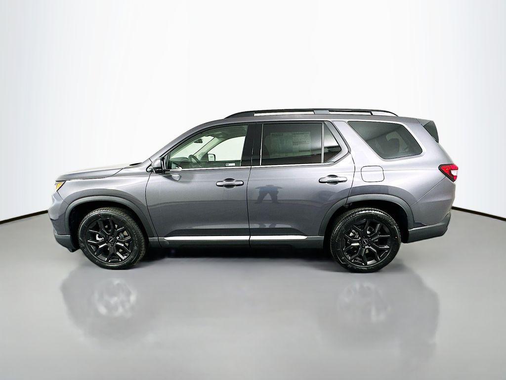 new 2025 Honda Pilot car, priced at $52,950
