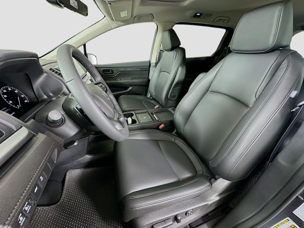 new 2026 Honda Odyssey car, priced at $44,885