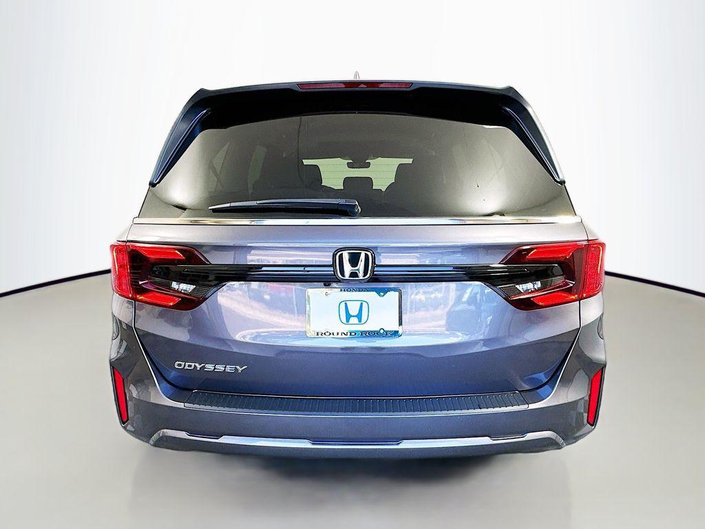 new 2026 Honda Odyssey car, priced at $44,290