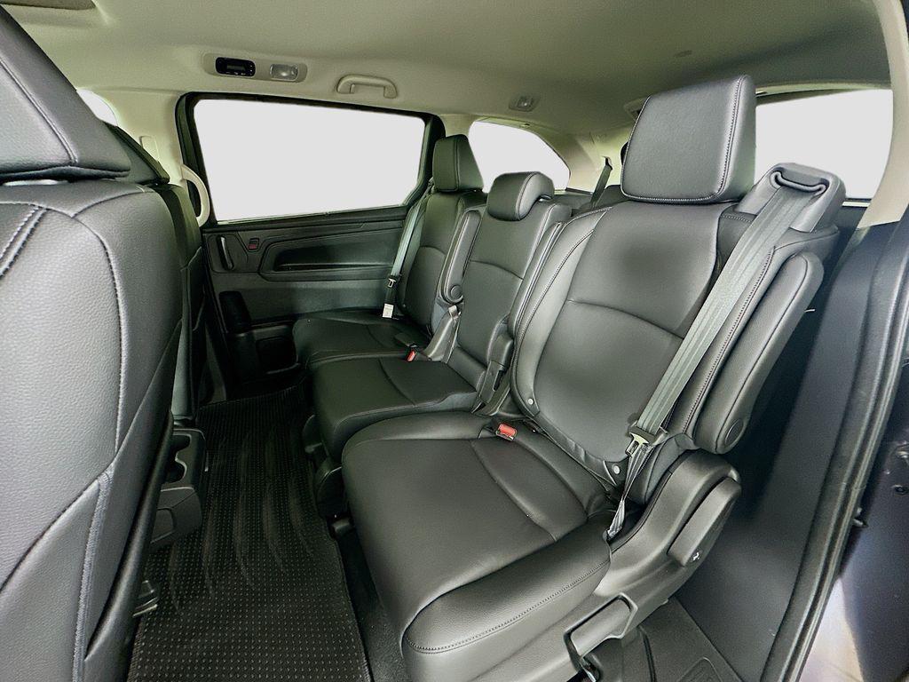 new 2026 Honda Odyssey car, priced at $44,290