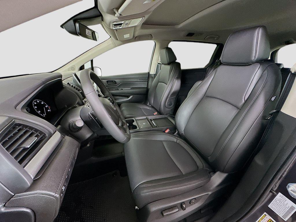 new 2026 Honda Odyssey car, priced at $44,290
