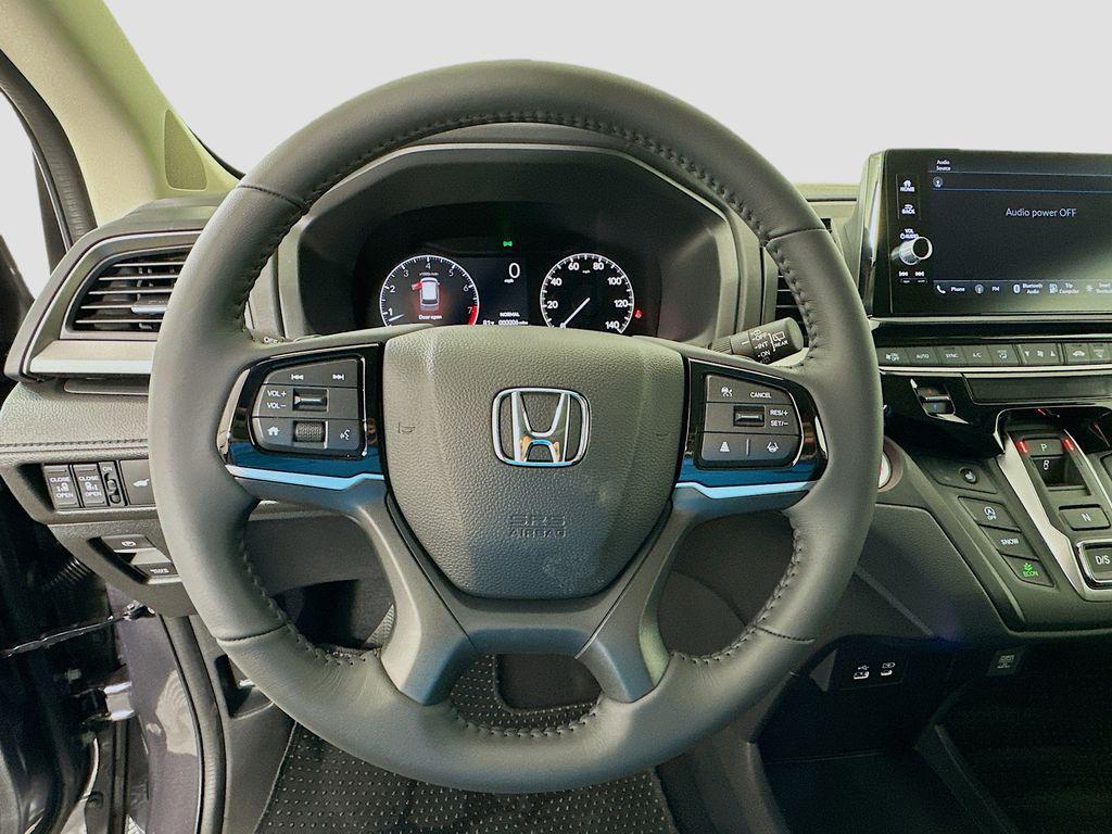 new 2026 Honda Odyssey car, priced at $44,290
