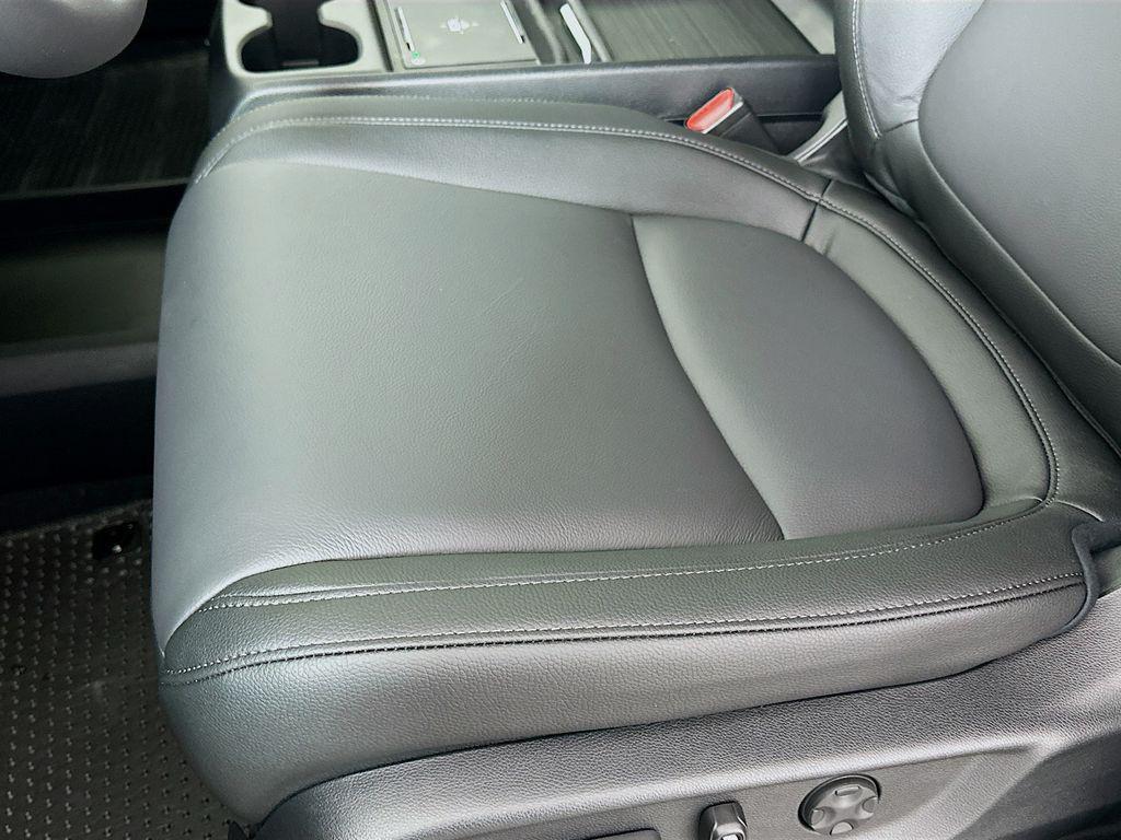 new 2026 Honda Odyssey car, priced at $44,290