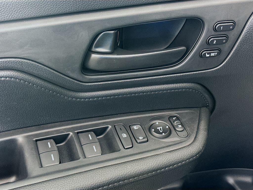 new 2026 Honda Odyssey car, priced at $44,290