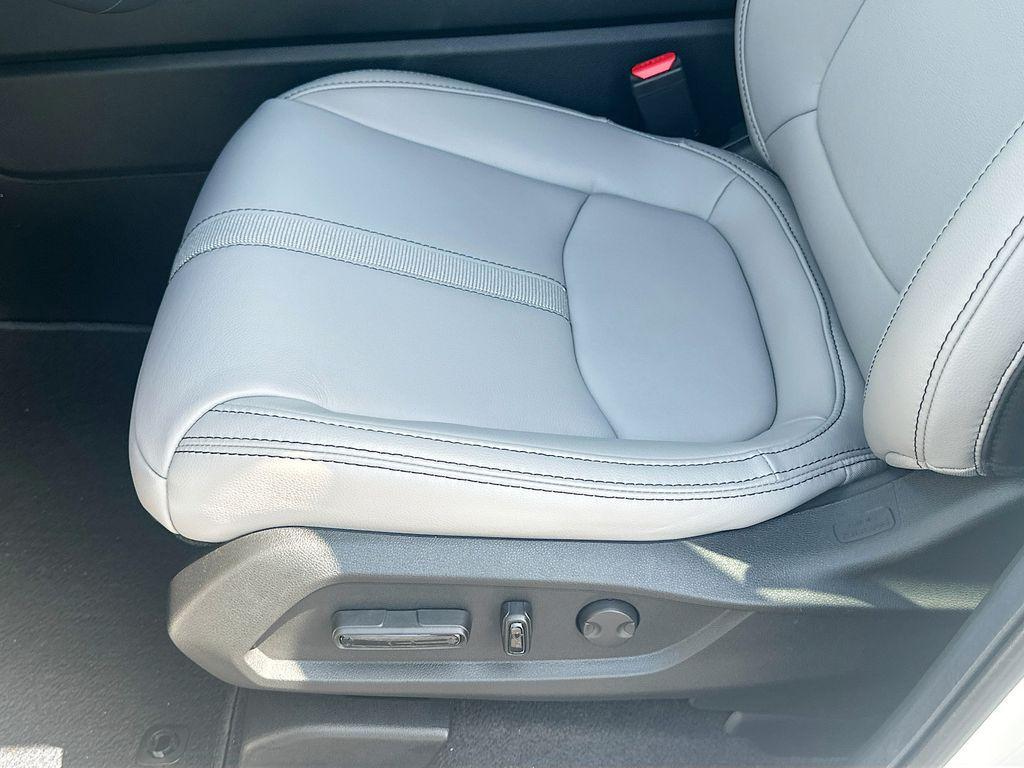 new 2025 Honda Pilot car, priced at $53,225