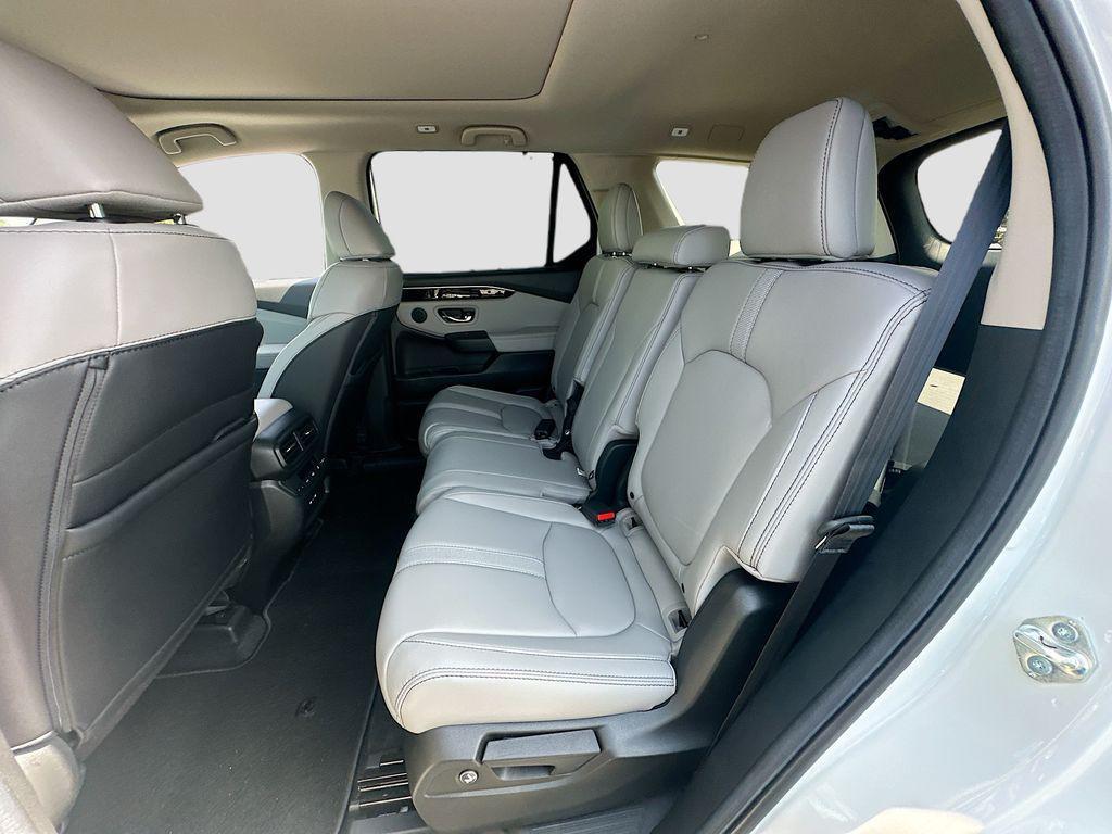 new 2025 Honda Pilot car, priced at $53,225