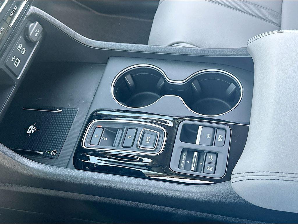new 2025 Honda Pilot car, priced at $53,225