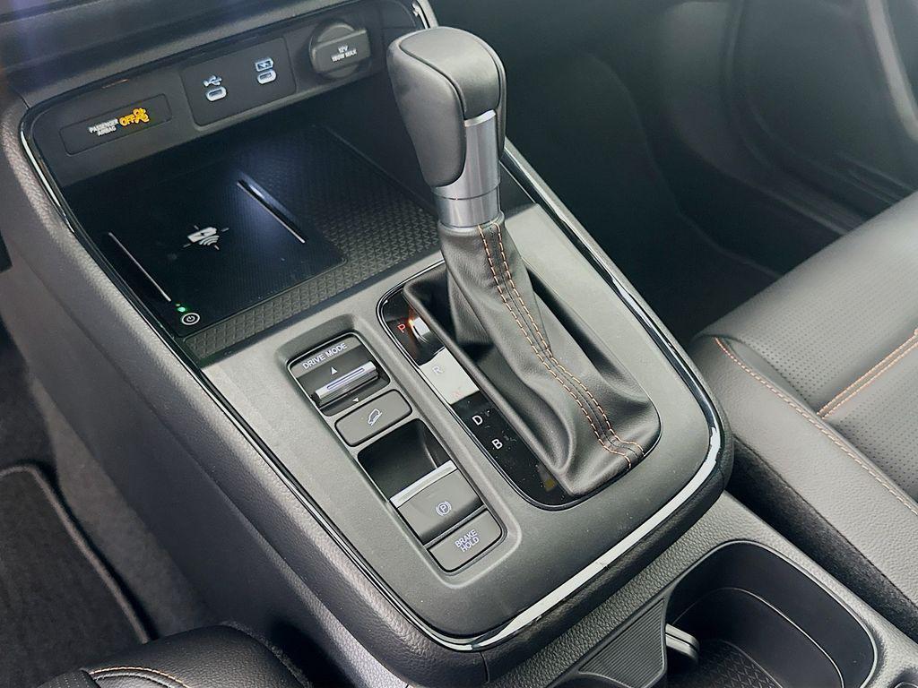 new 2026 Honda CR-V Hybrid car, priced at $40,175