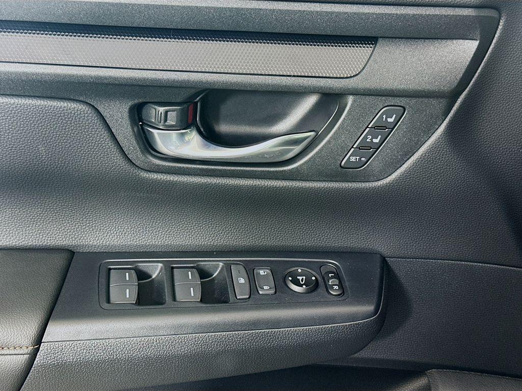 new 2026 Honda CR-V Hybrid car, priced at $40,175