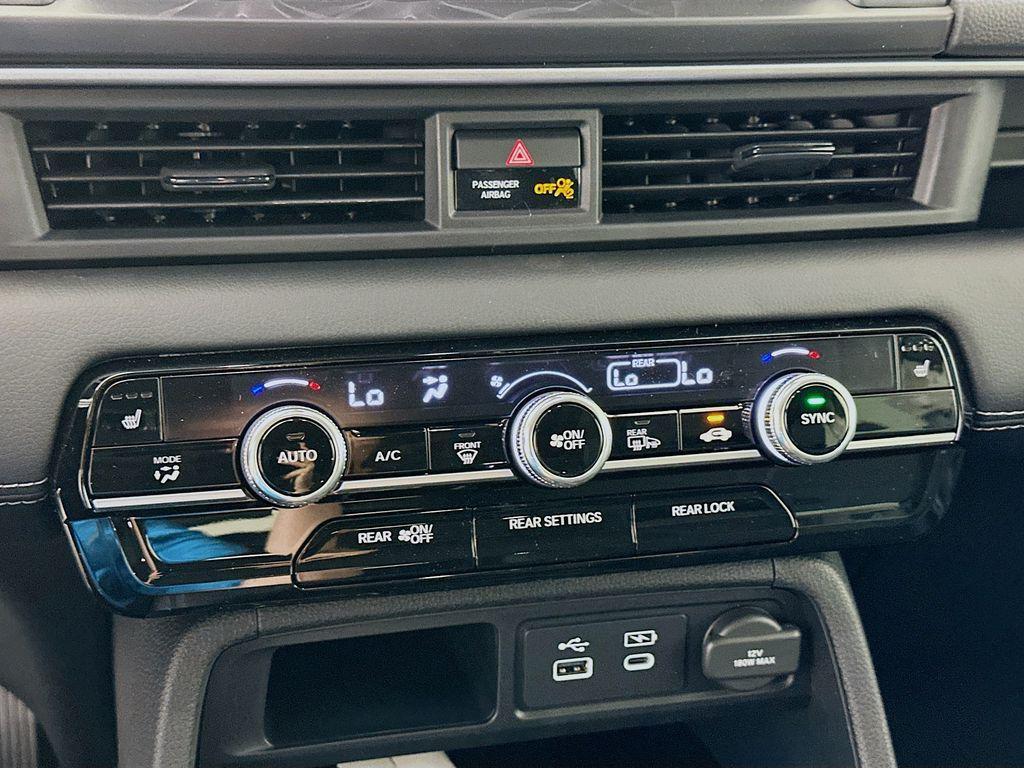 new 2025 Honda Pilot car, priced at $52,995