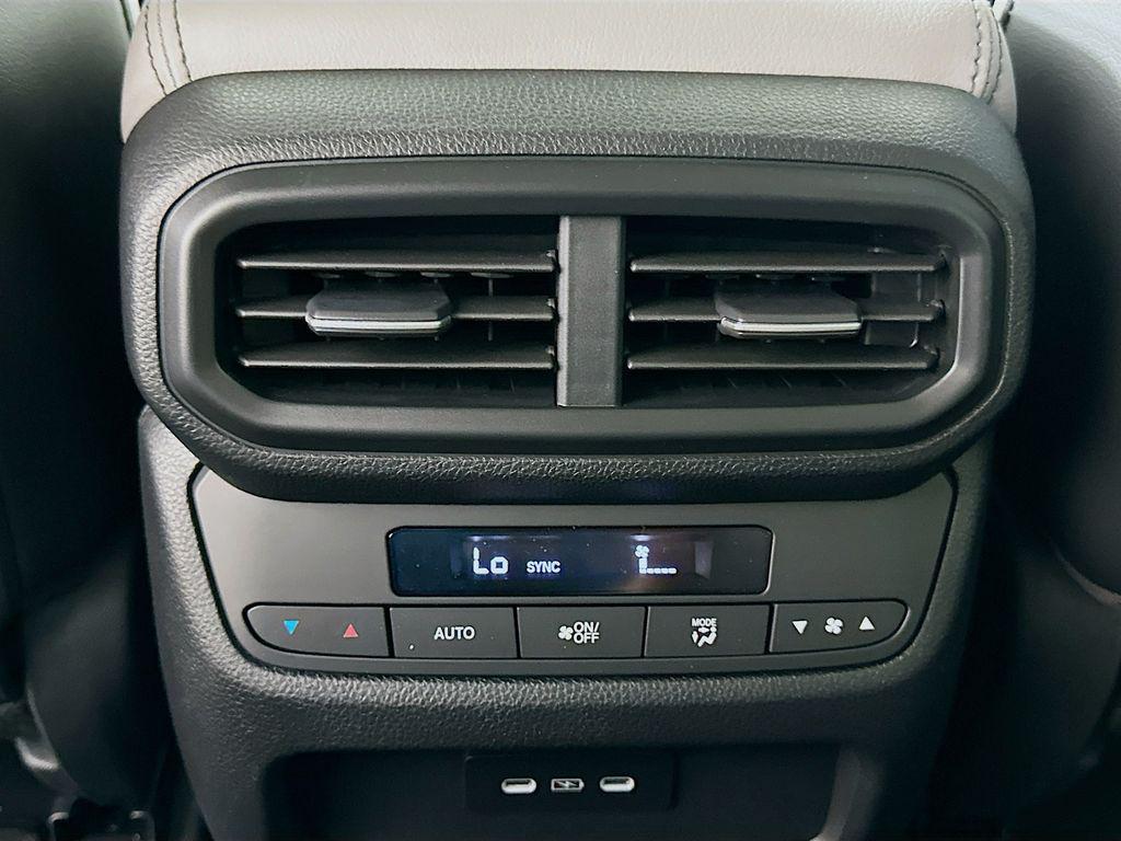 new 2025 Honda Pilot car, priced at $46,180