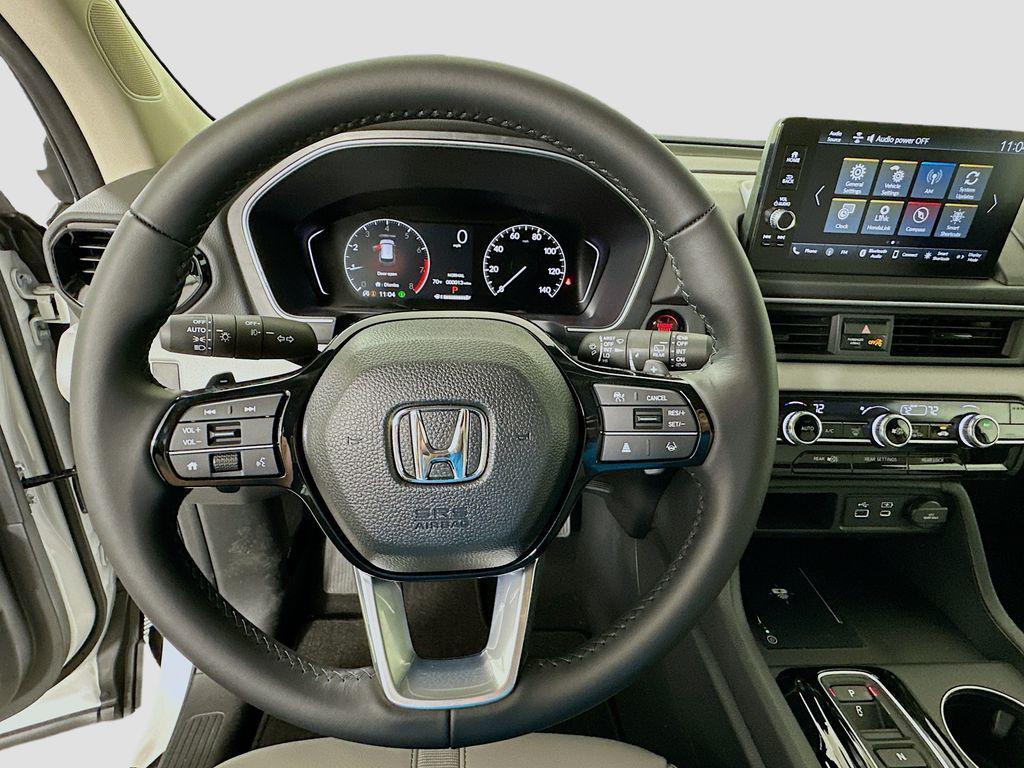 new 2025 Honda Pilot car, priced at $46,180