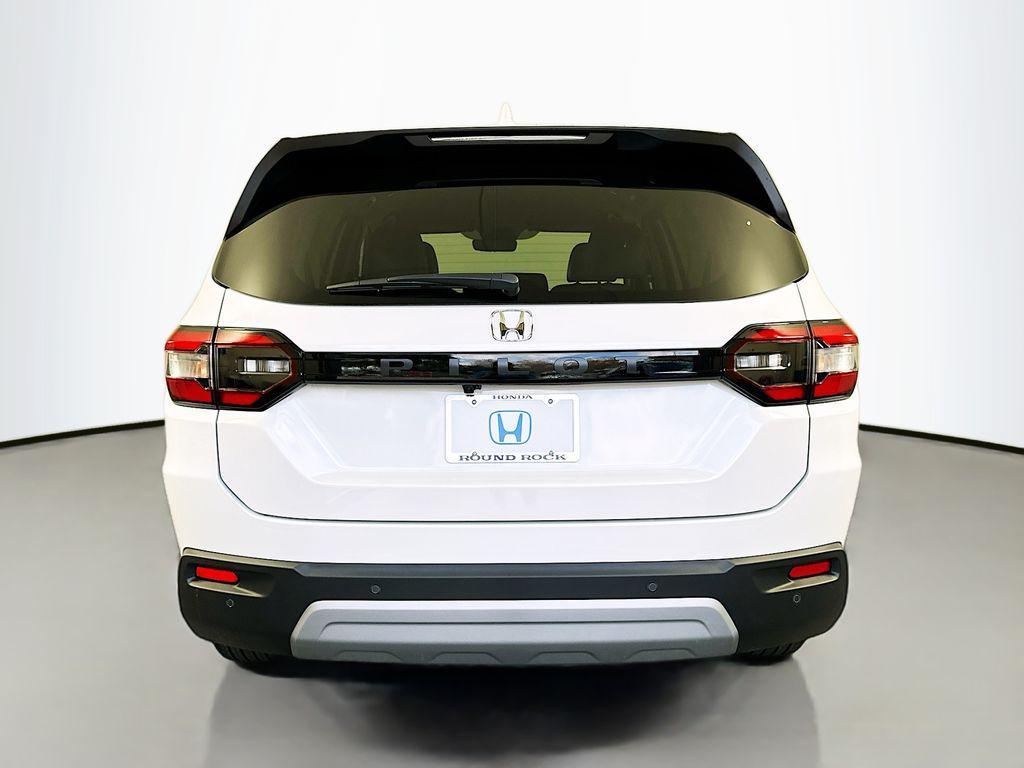 new 2025 Honda Pilot car, priced at $46,180
