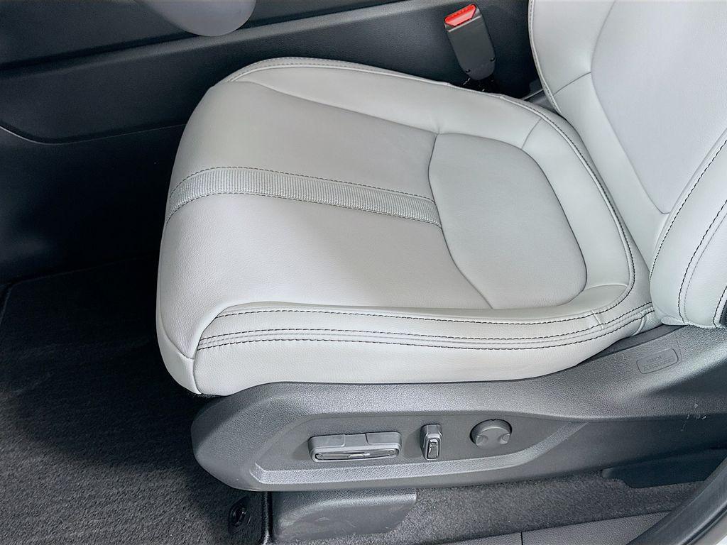 new 2025 Honda Pilot car, priced at $46,180