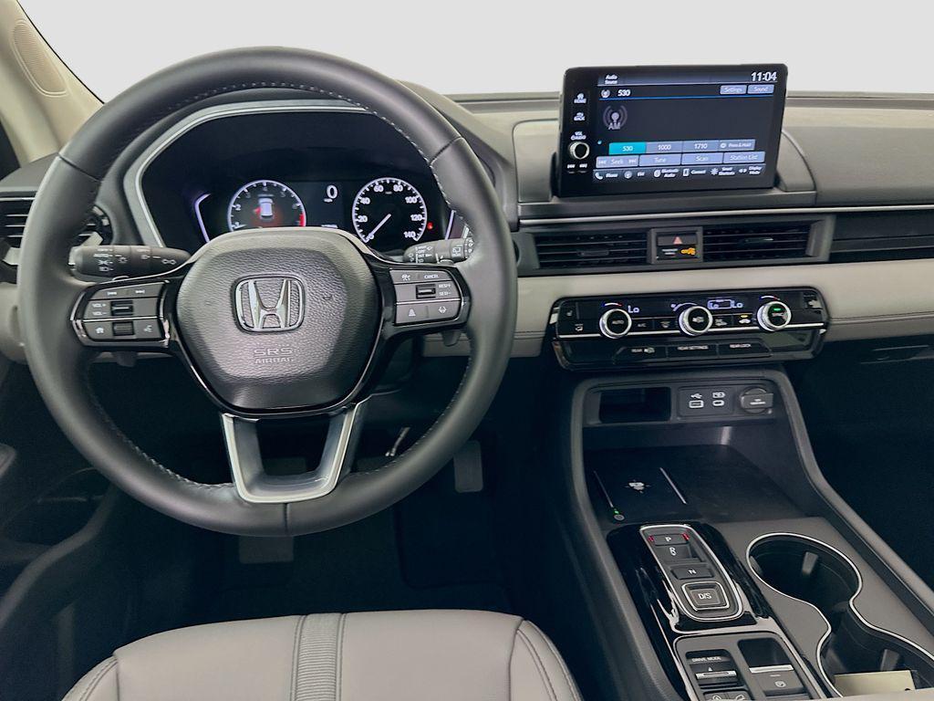 new 2025 Honda Pilot car, priced at $46,180