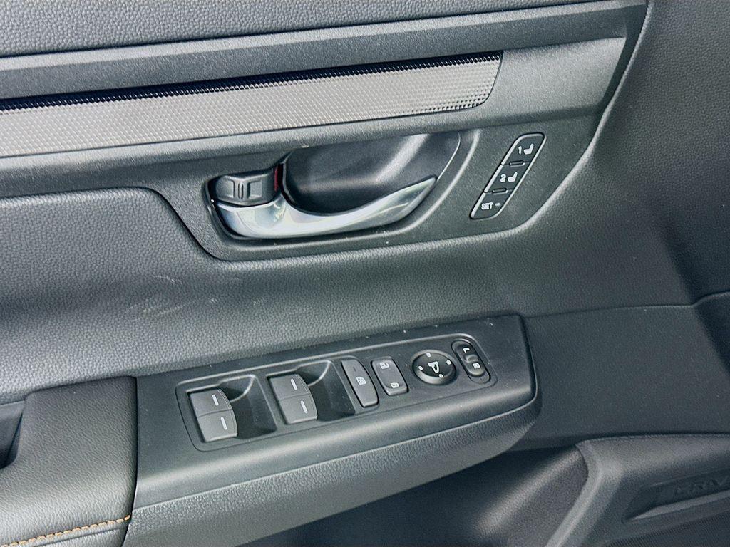 new 2026 Honda CR-V Hybrid car, priced at $40,630