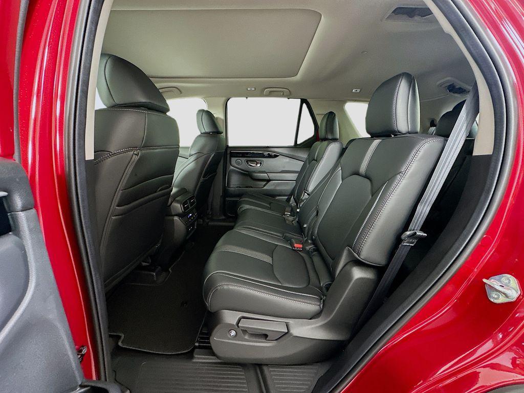 new 2025 Honda Pilot car, priced at $51,505